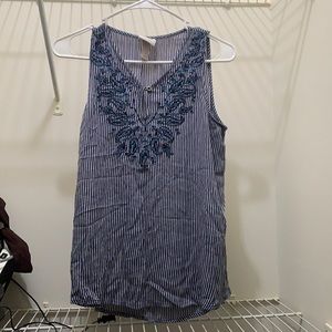 Top sleeveless
